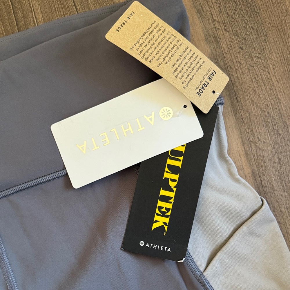 Athleta women’s Gray and Cream Leggings - NWT - Picture 2 of 13
